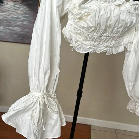 NWOT House of CB Tula Ruched Off‎ Shoulder Top White Small